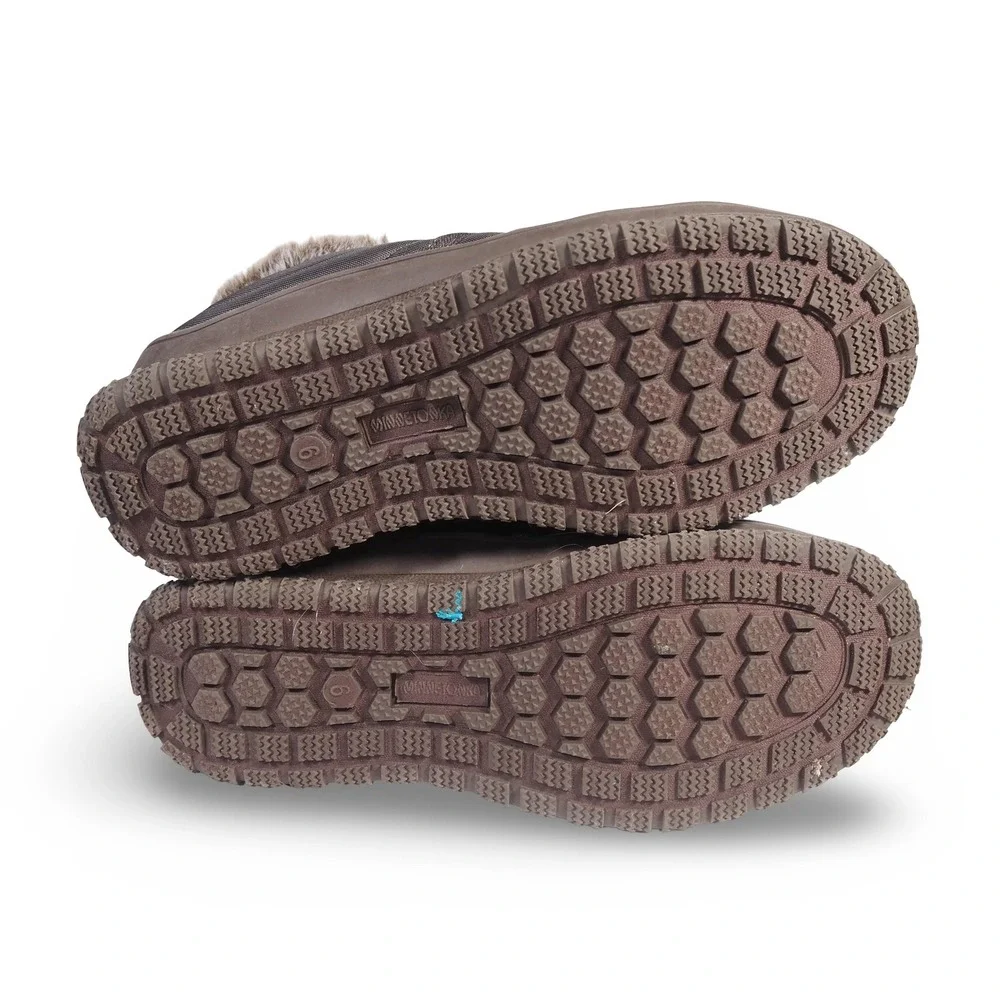 Minnetonka Timpson‎ Hard Sole Slip-on Lined Boots Women 6 Brown Quilted Nylon